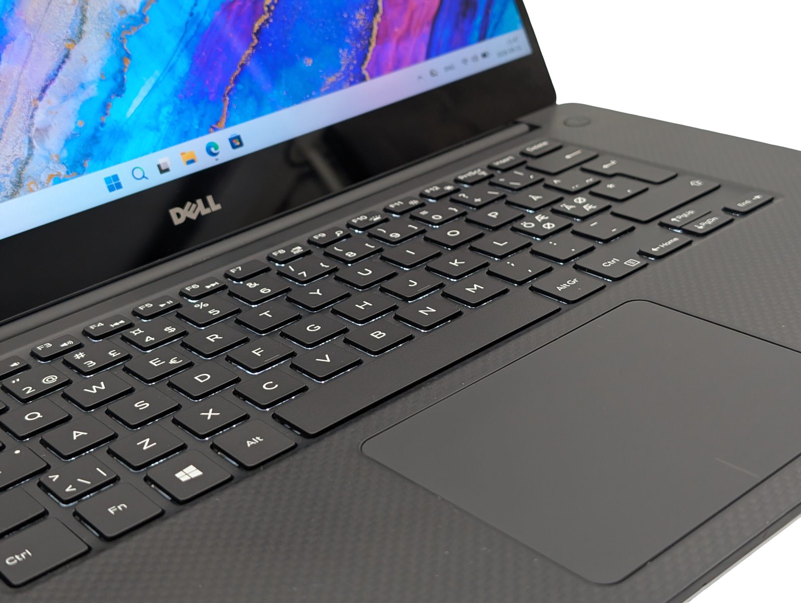 Dell XPS 15 9560 / i7-7700HQ / 16GB / 256GB / GTX 1050 4GB (RECONDITIONNÉ)