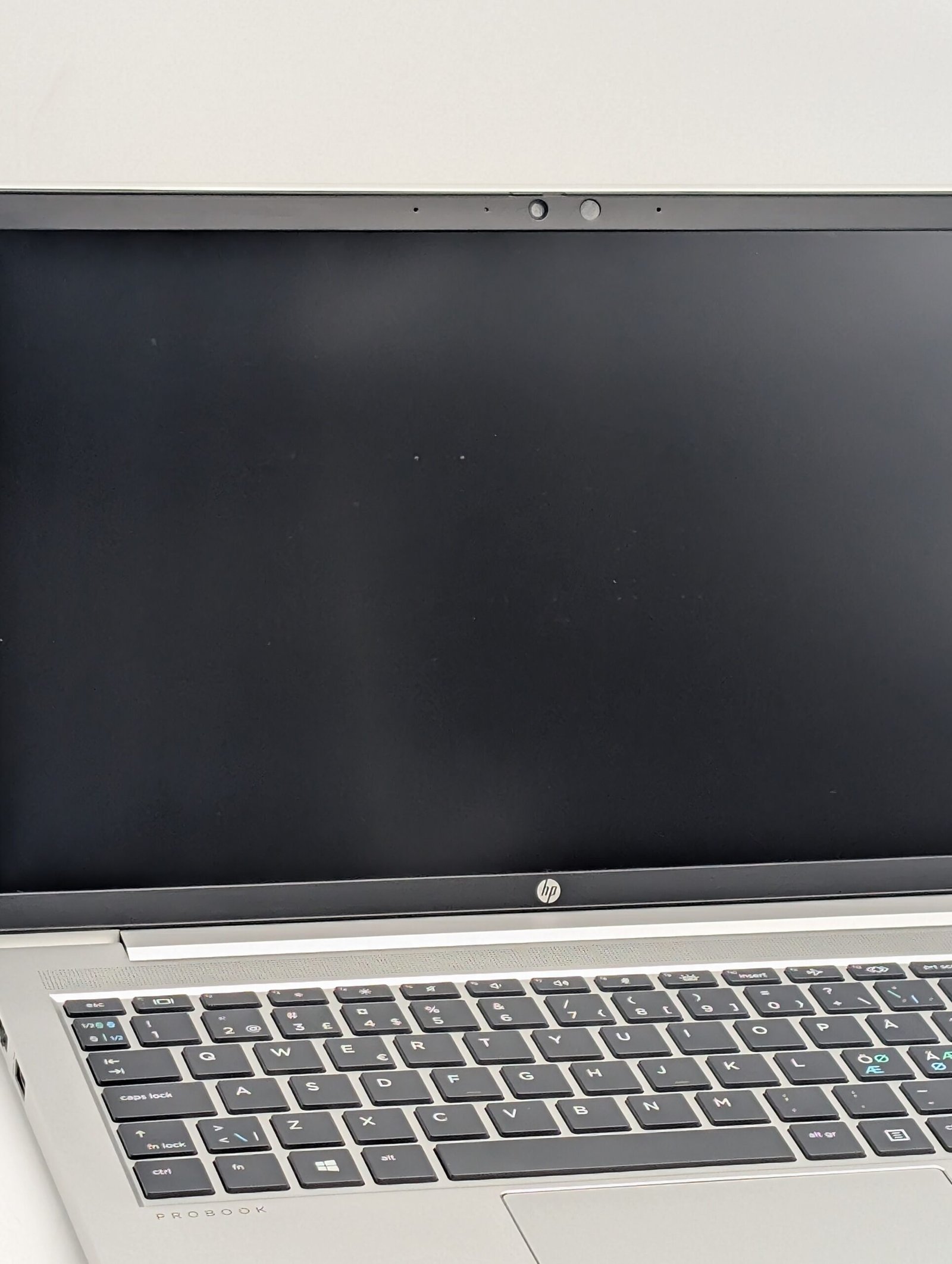 HP ProBook 440 G8 / i7-1165G7 / 16GB / 256GB / MX450 2GB (RECONDITIONNÉ)
