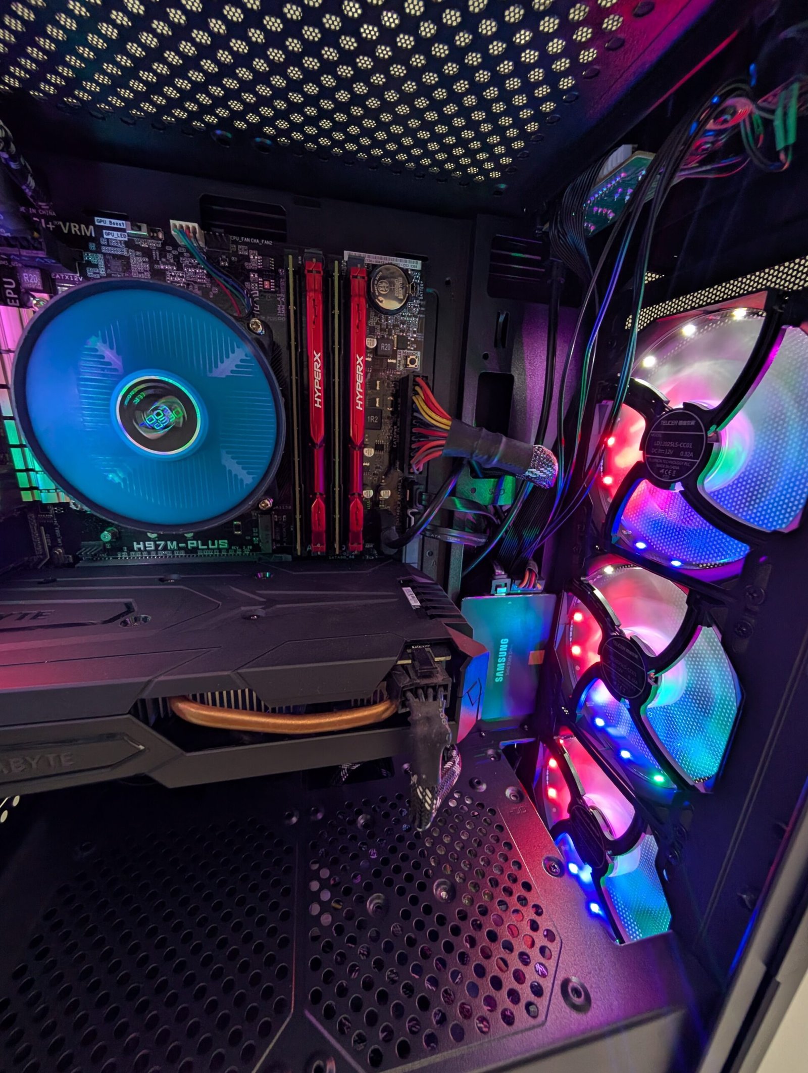 i5-4670K/16GB/120GB+320GB/GTX 1050 Ti 4GB (RECONSTITUÉ)